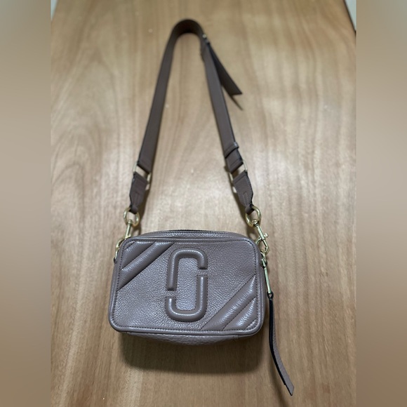 Marc Jacobs Taupe Crossbody Camera Bag - Picture 1 of 6